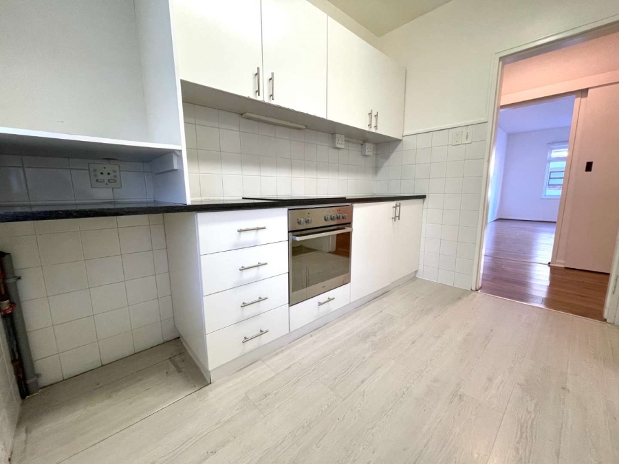 To Let 2 Bedroom Property for Rent in Sea Point Western Cape